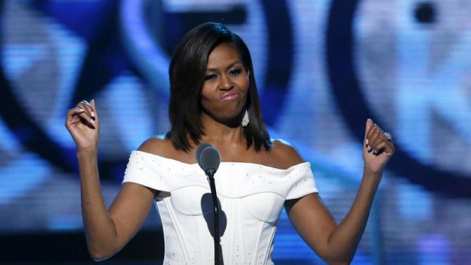 Michelle Obama critica a Trump por cuestionar la nacionalidad de Barack - Michelle-Obama-