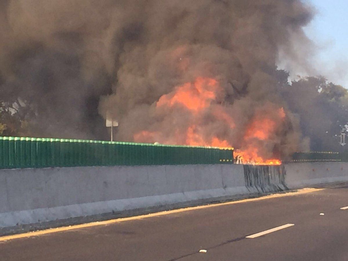 Reabren circulación en la México-Cuernavaca tras incendio de pipa