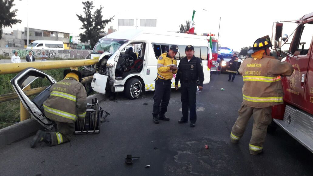 Choque en Periférico Oriente deja 14 lesionados
