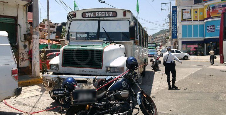 Asesinan a policía municipal en transporte público de Acapulco