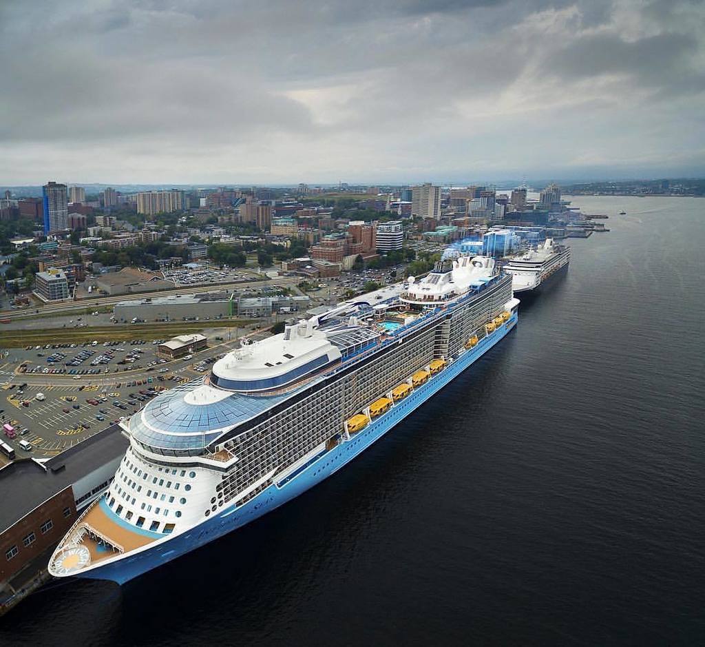 Video: crucero de Royal Caribbean pasando en medio de Hermine