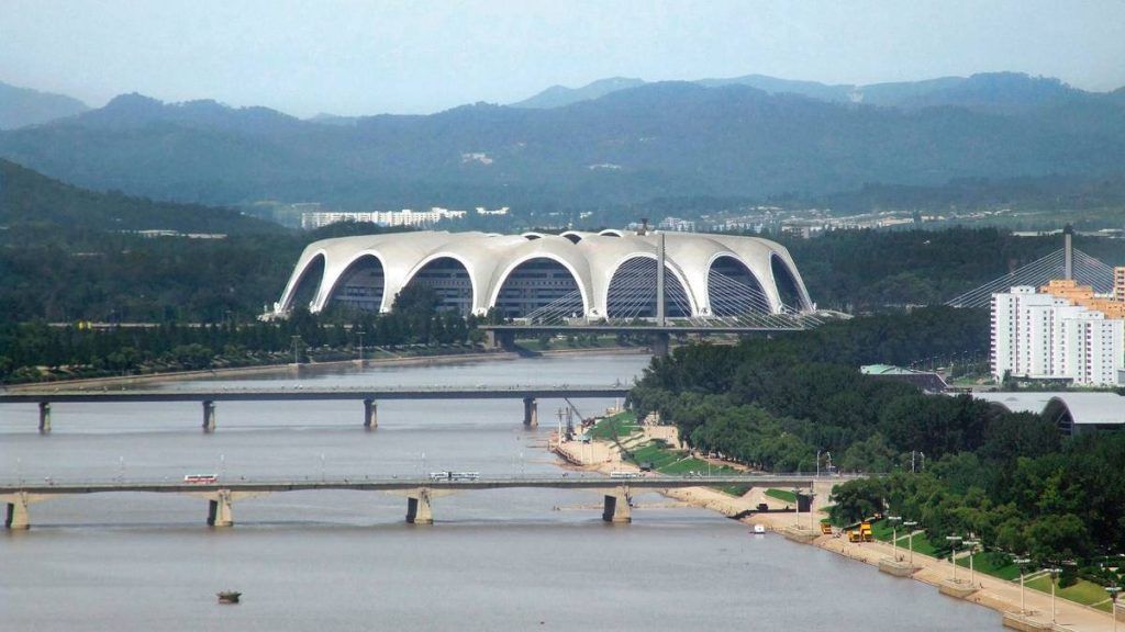 Los 20 estadios que todo aficionado al futbol debe conocer - Rungnado-May-Day-Stadium-1024x576