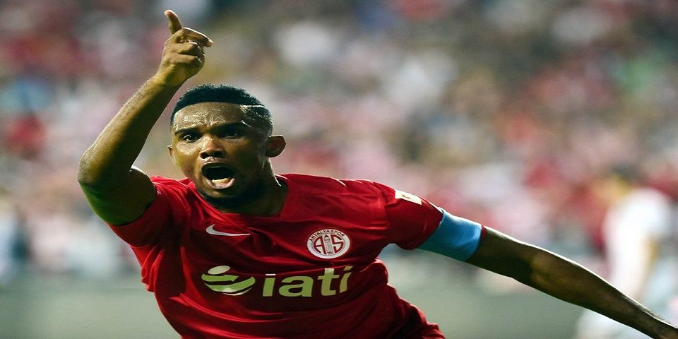 Suspenden a Samuel Eto’o por insinuar racismo
