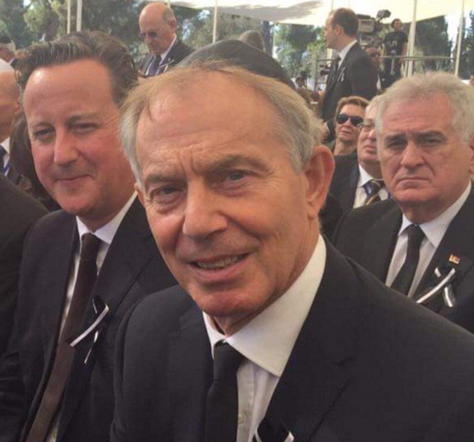 Líderes mundiales acuden al funeral de Shimon Peres - Shimon-Peres-David-Cameron-Blair
