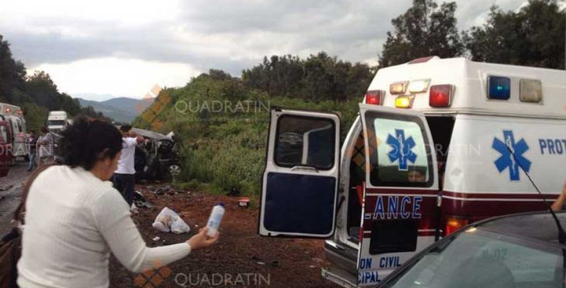 Mueren calcinadas cuatro personas en Apatzingán - Vehículo-Michoacán-2