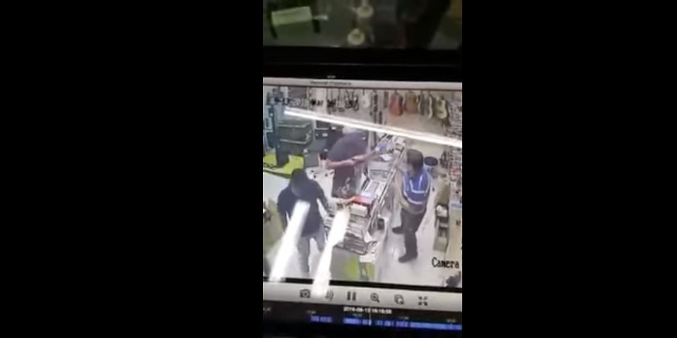 Video: roban tienda de música en Coyoacán en 2 minutos