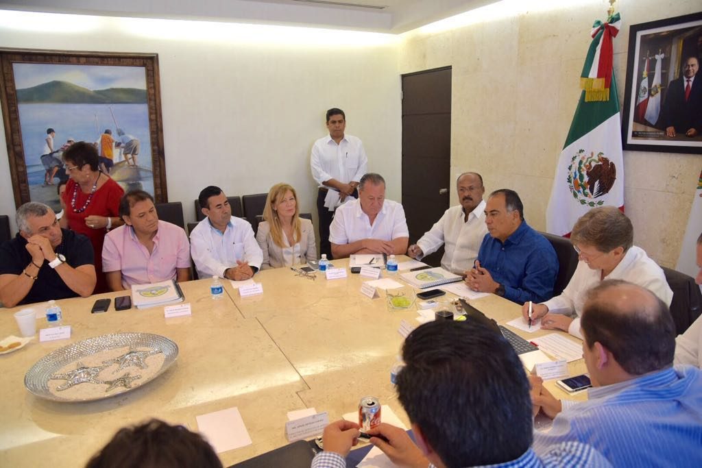 Héctor Astudillo y Enrique de la Madrid supervisan avance de obras en Acapulco - WhatsApp-Image-2016-09-08-at-1.38.46-PM-1024x683