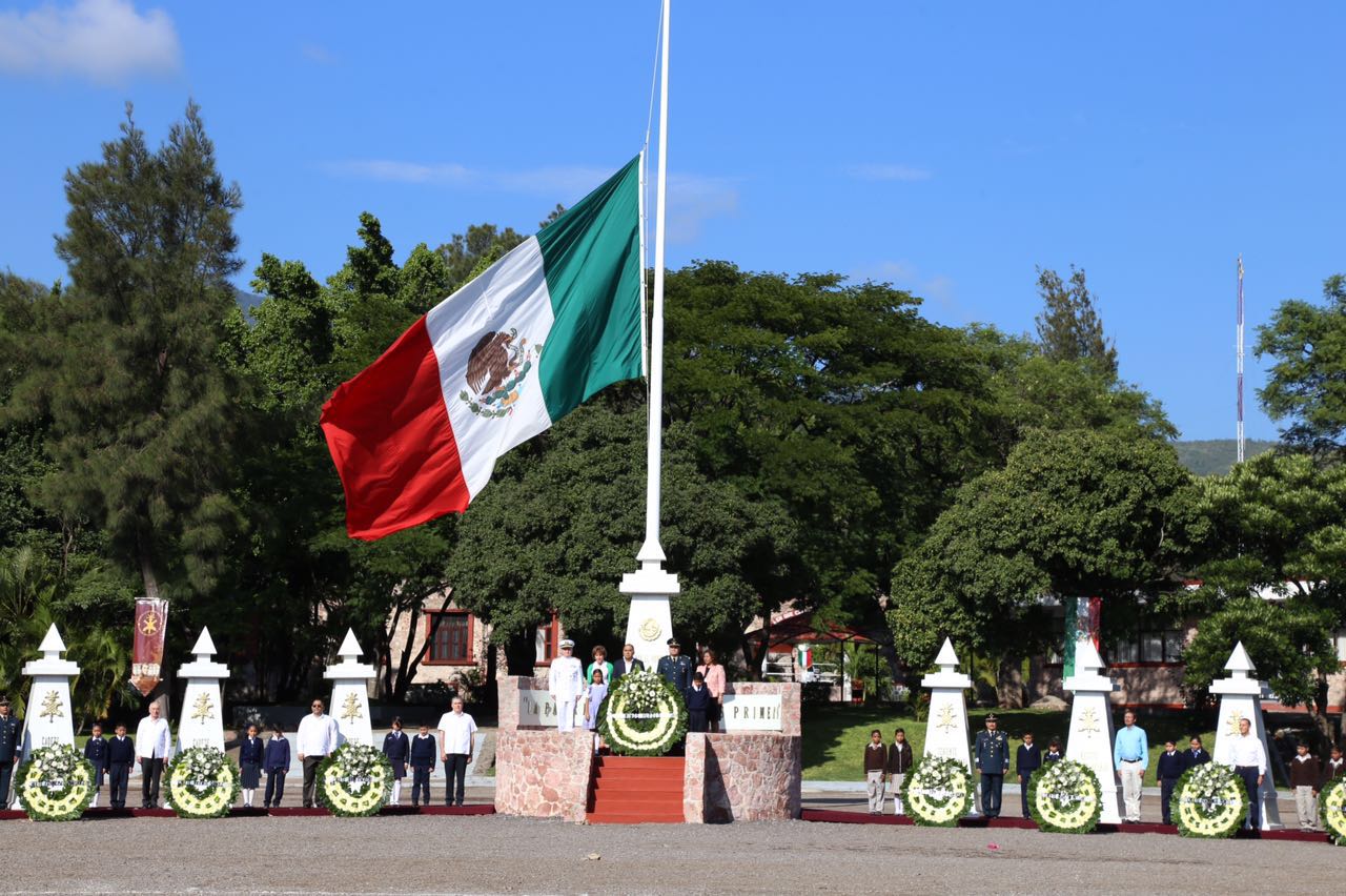Gobernador de Guerrero conmemora 169 aniversario de los Niños Héroes - WhatsApp-Image-2016-09-13-at-10.16.34-AM