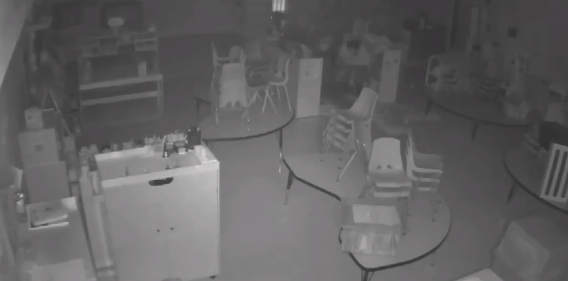 Ladrón roba dinero de juguete en Estados Unidos - YMCA