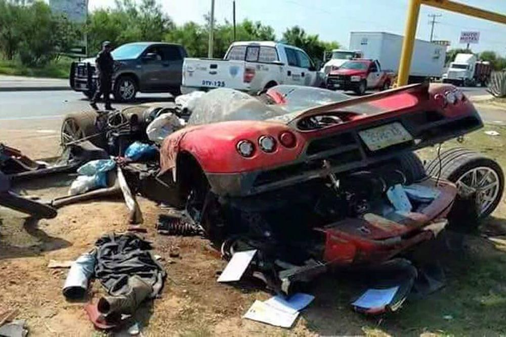 Galería: modelo único de coche destrozado en México - accidente-Koenigsegg-CCX-Custom-Vision-2