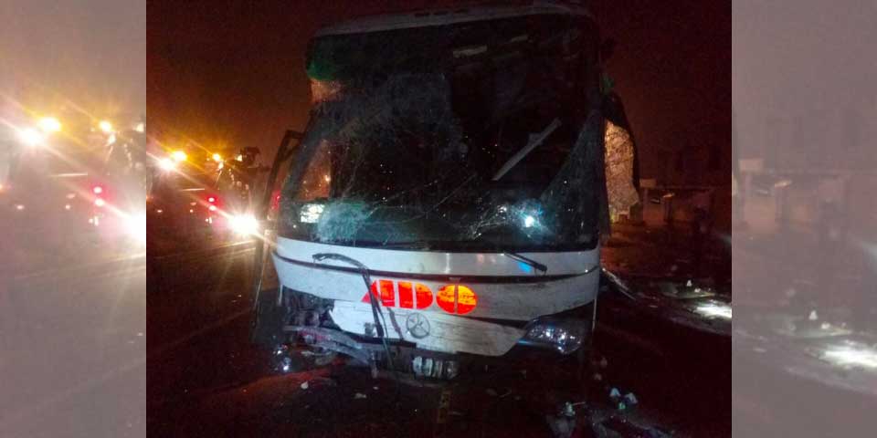 Accidente en carretera Texcoco-Calpulalpan deja al menos dos muertos