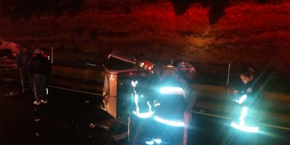 Choque múltiple deja cinco heridos en la Chamapa-Lechería