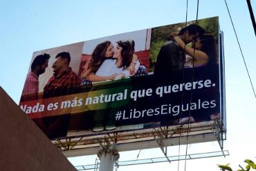 Espectacular en Aguascalientes pide respeto a la diversidad sexual