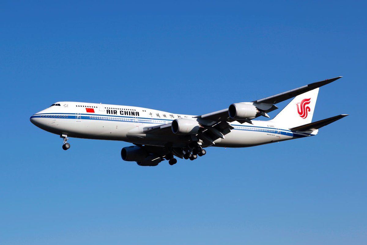 Médico salva a pasajero de Air China con palillos de dientes
