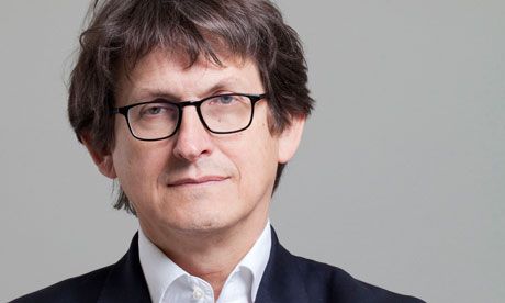 Exdirector de The Guardian acusa a Facebook de quedarse con ganancias - alan-rusbridger
