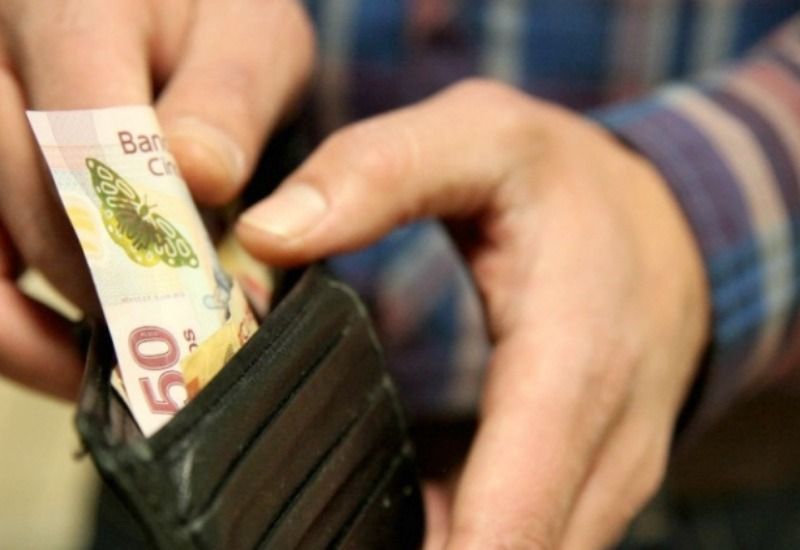 Prevén que alza del dólar afecte poder adquisitivo Prevén que alza del dólar afecte poder adquisitivo