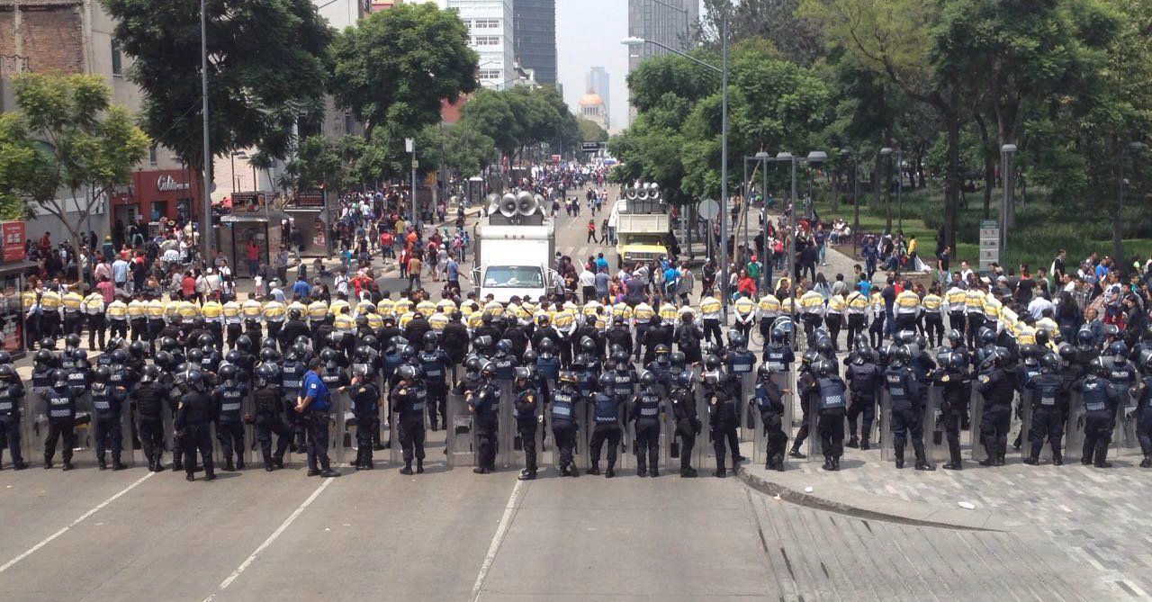 Impiden a Antorcha Campesina llegar a ALDF; realizan mitin en Hemiciclo