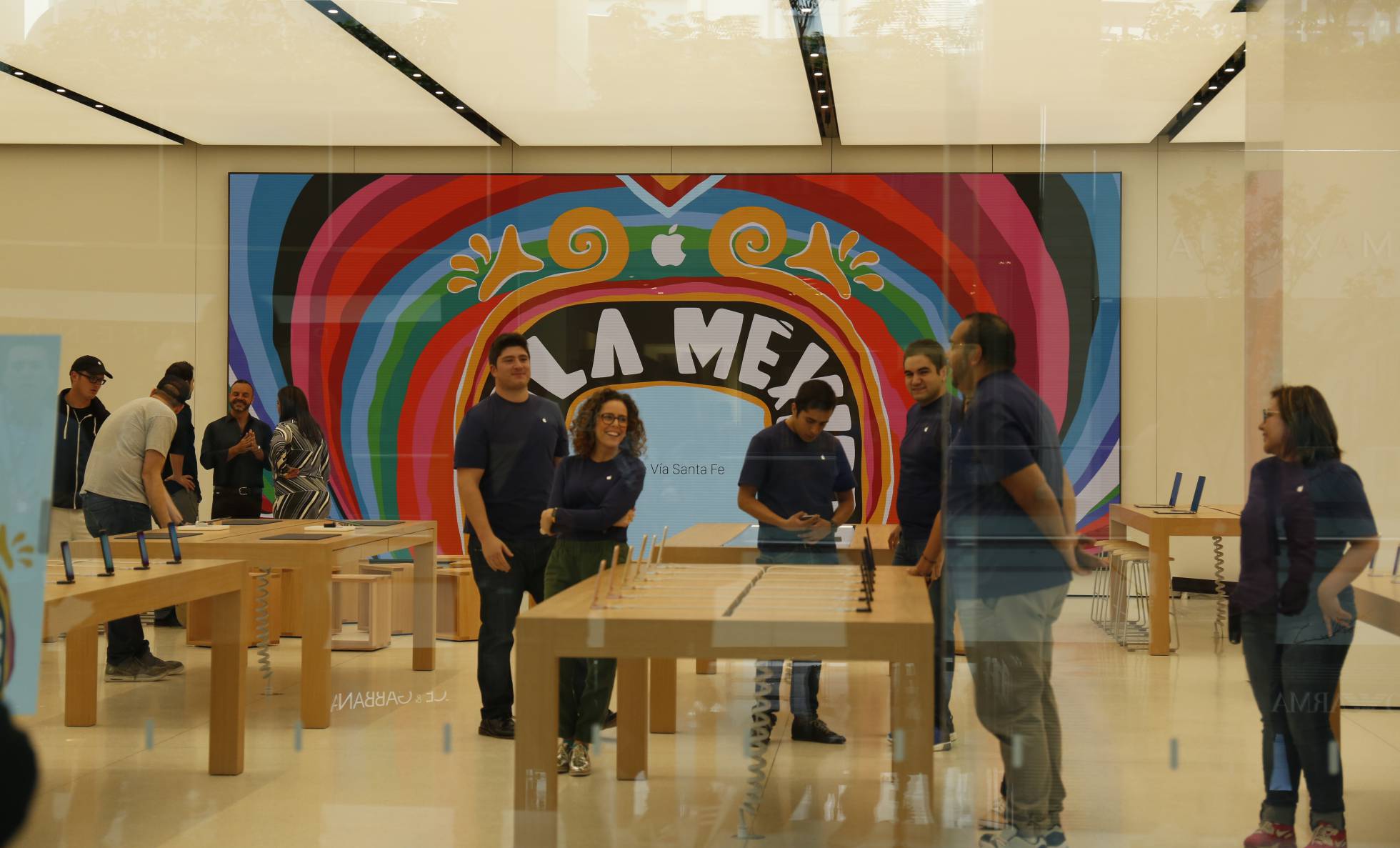 Apple Store abre este sábado su primera tienda en México
