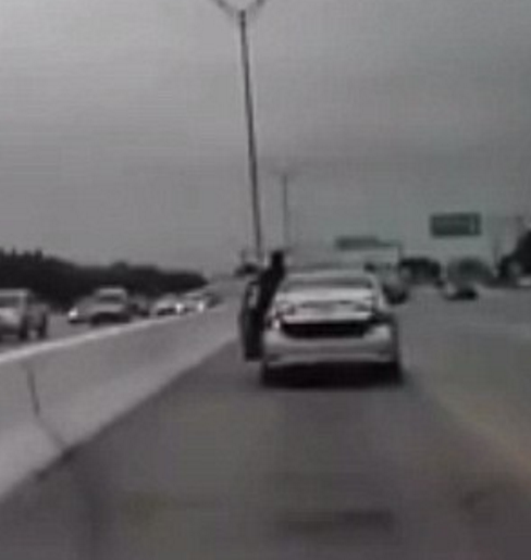 Liberan video de un policía matando a un hombre que intentaba escapar - ashtian-barnes-2