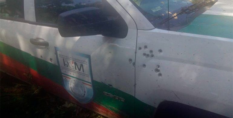 Ataque a camioneta del INM deja dos lesionados en Oaxaca