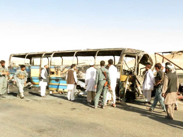 Accidente vial en Afganistán deja 36 personas muertas
