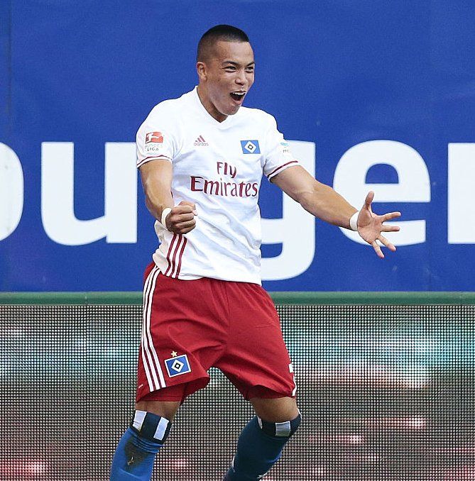 Asistencia de Chicharito en su regreso al Leverkusen - bobby-wood