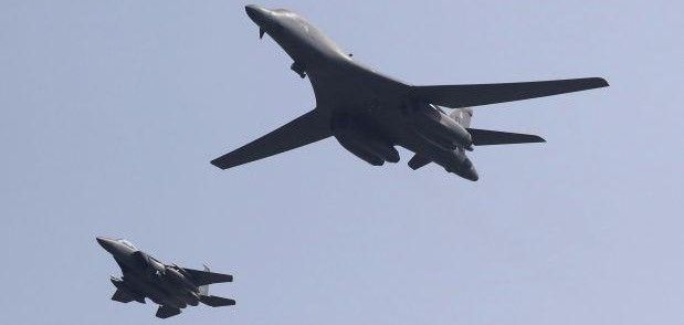 Bombarderos de EE.UU. vuelan sobre Corea del Sur