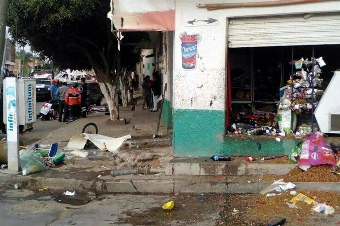 Mochilas explosivas aterrorizan comercios en Abasolo, Guanajuato - bombazos-II