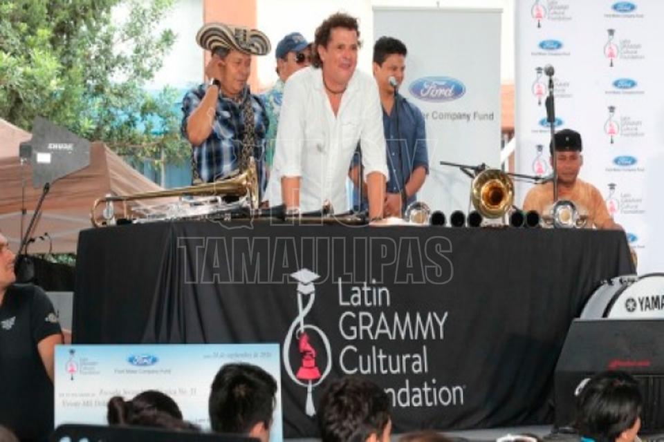 Carlos Vives canta para los estudiantes de secundaria mexicana - carlos-vives