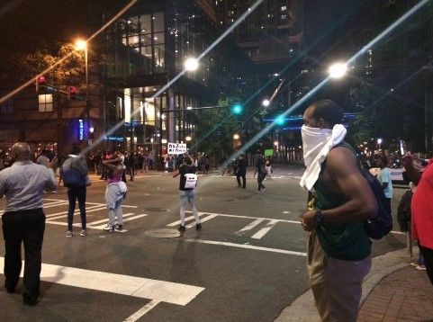 Declaran estado de emergencia en Carolina del Norte por disturbios - charlotte-2