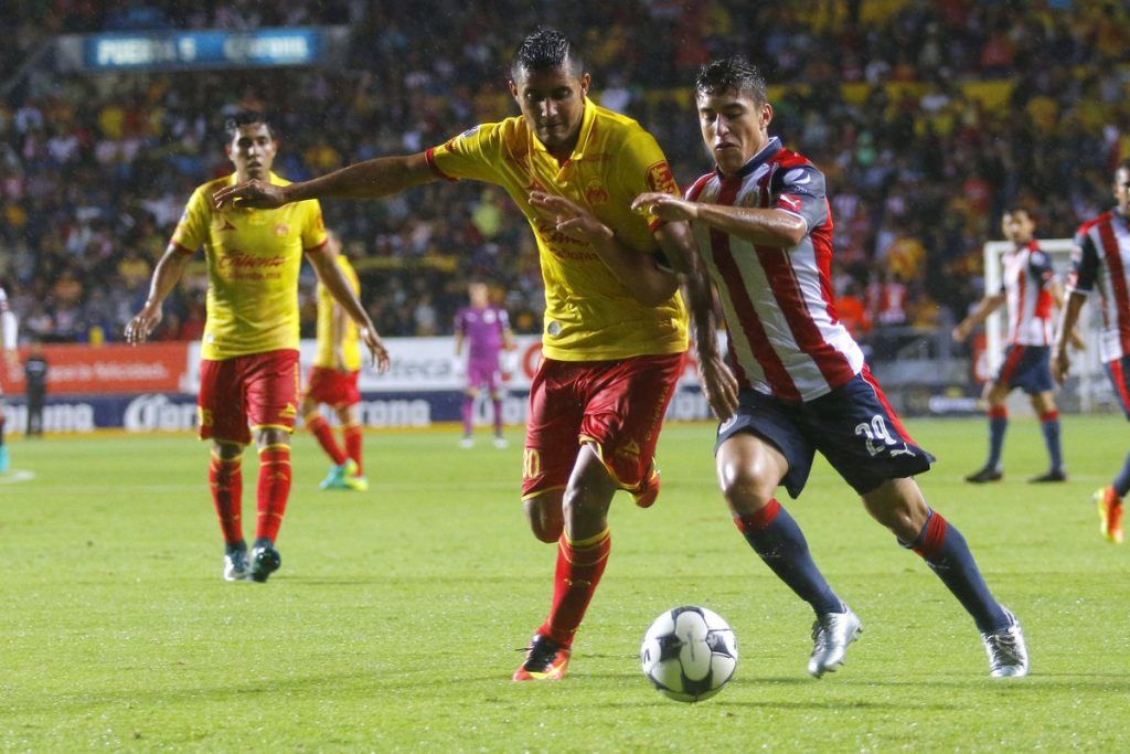 "El avión" lleva a Chivas a los cuartos de final de la Copa MX - chivas-morelia-3-1024x683