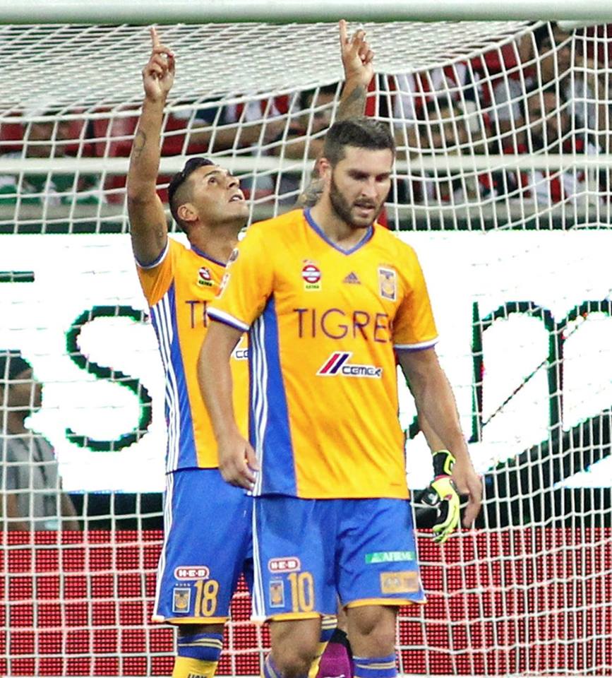 Chivas cae ante el líder Tigres - chivas-tigres