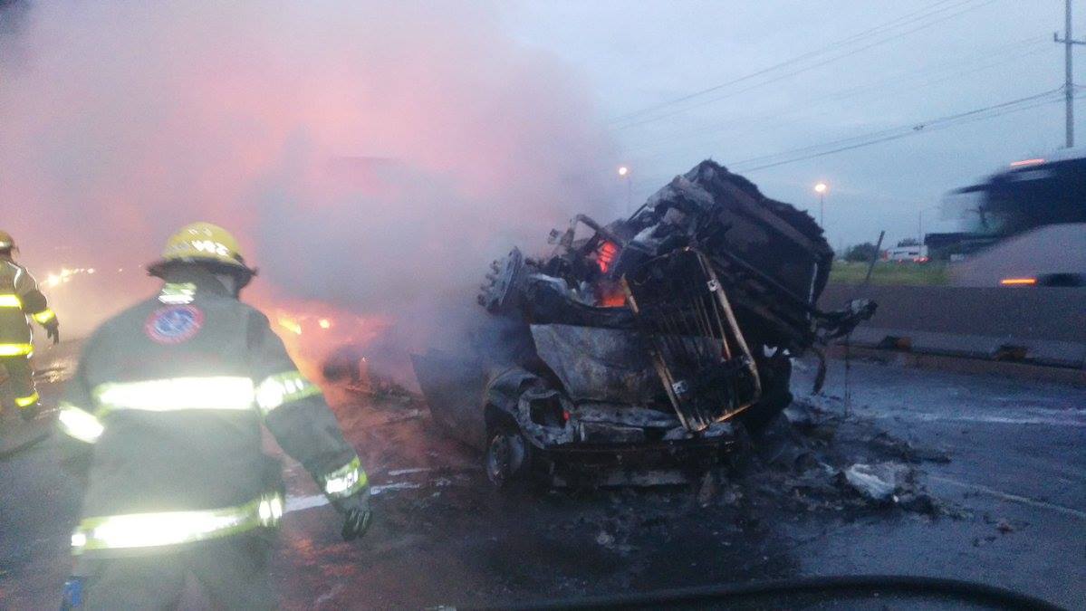 Se incendia tráiler tras choque en Nuevo León. Dos muertos - choque-escobedo