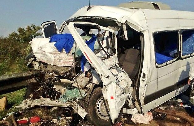 Accidente deja 11 muertos y ocho heridos en Jalisco - choque-jalos-3