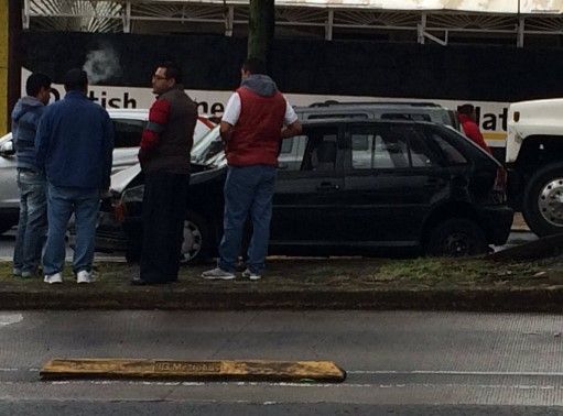 Choque en carril del Metrobús al sur de la Ciudad de México - choque-metrobús
