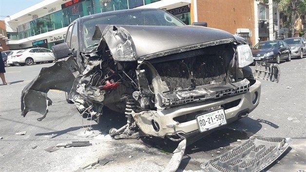 Maestro provoca daños por un millón de pesos en Monterrey