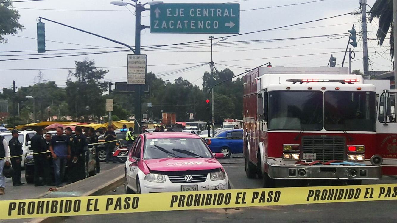 Taxista sufe infarto y muere mientras conduce
