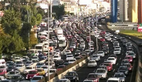 ¿Cuánto tiempo se pierde camino al trabajo en la Ciudad de México?