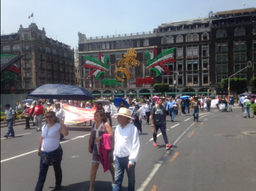 CNTE llega al Zócalo de la Ciudad de México - cnte-z4
