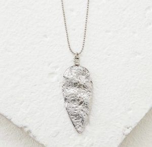 30 cosas que puedes comprar con un dólar - collar-300x292