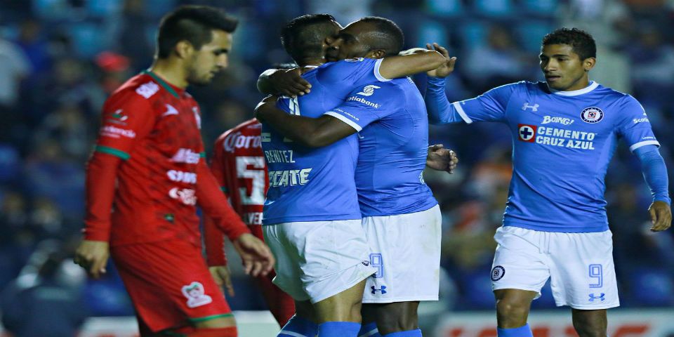 Cruz Azul golea y avanza a cuartos de final de la Copa MX