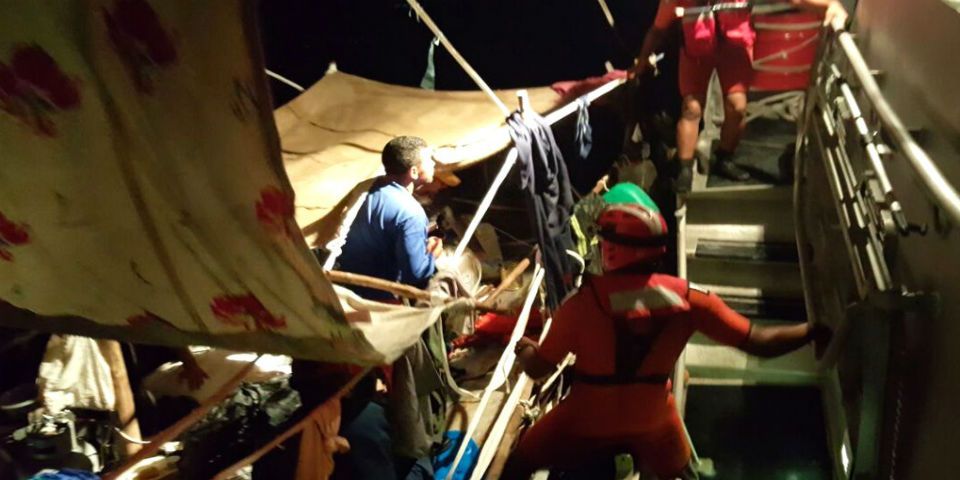 Secretaría de Marina  rescata a 12 cubanos en Quintana Roo