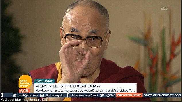 El Dalai Lama imita a Donald Trump - dalai-lama-trump1