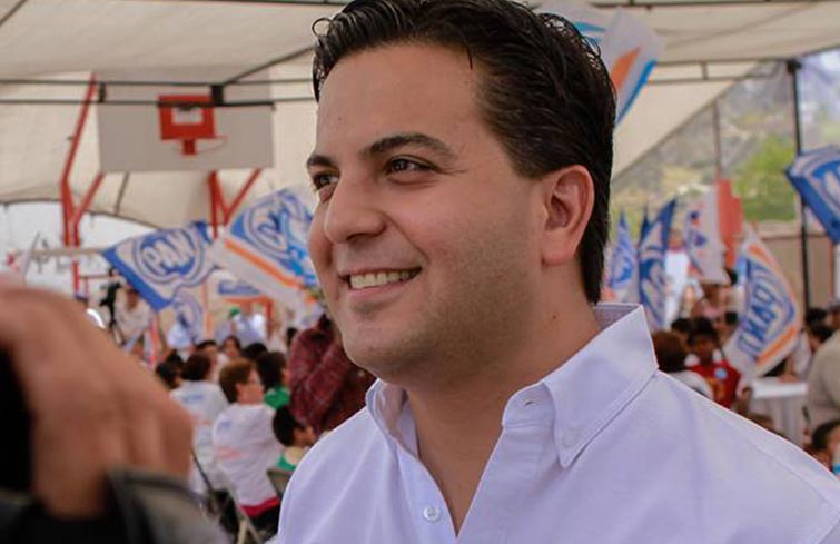 Detienen a Damián Zepeda por insultar a policías - damian2