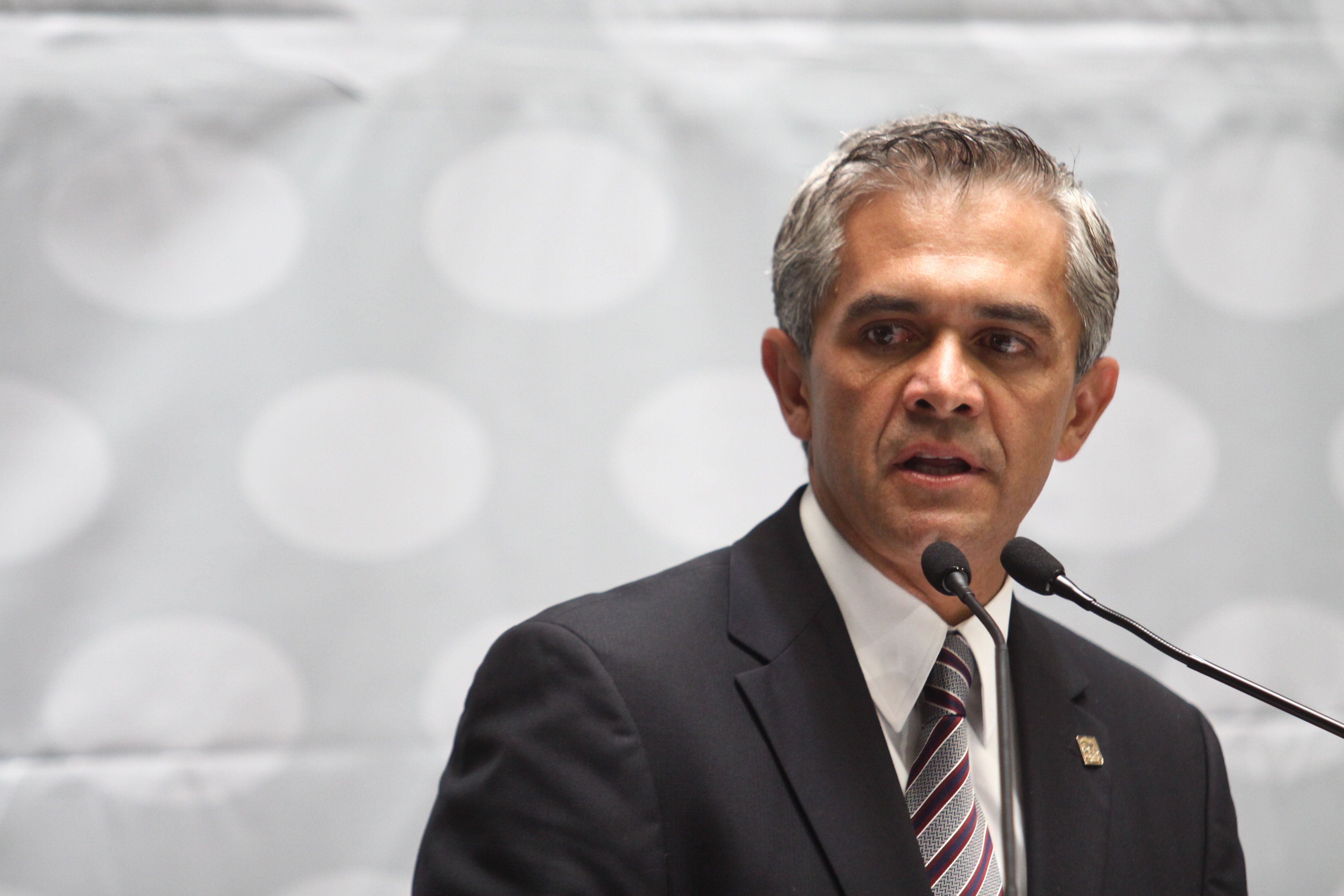 Mancera presenta programa para prevenir suicidios en la Ciudad de México