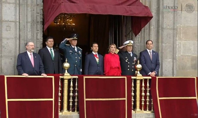 Reportan a tres menores extraviados en el desfile militar - desfile-militarz