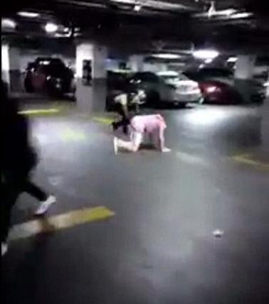 Video: hombre es arrastrado y golpeado durante protestas en Charlotte - disturbios