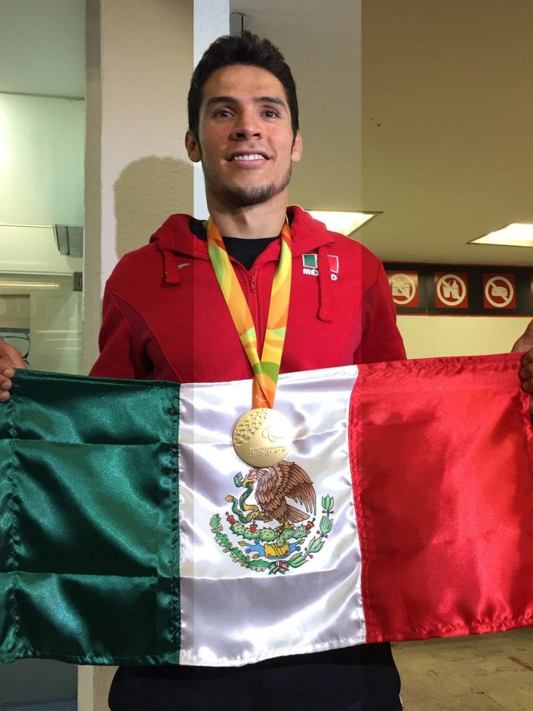 Conade impide acceso a sus instalaciones a atleta paralímpico - eduardo-avila-2-1-768x1024