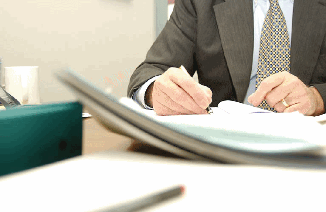 ¿Cuánto subirán los salarios en 2017? - empleado