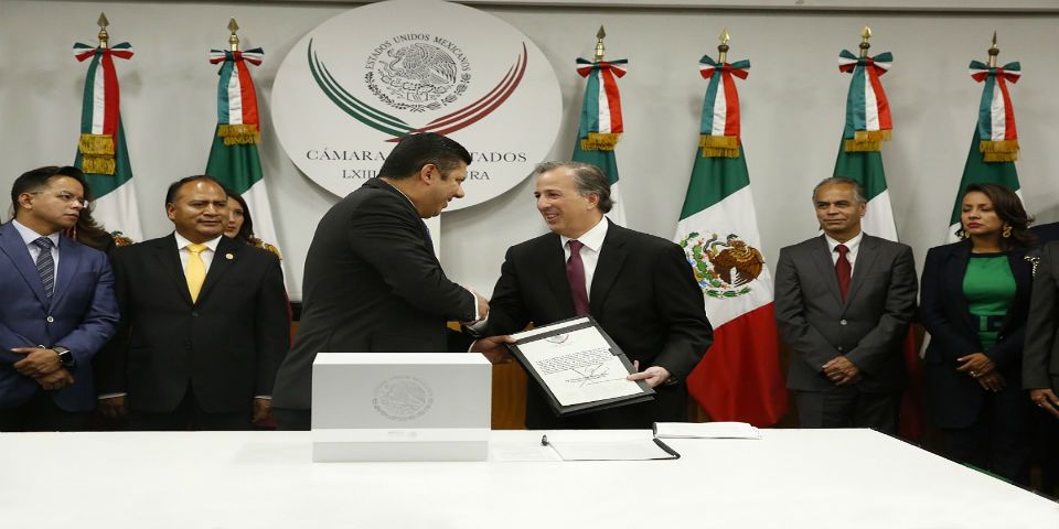 SHCP mantiene sin cambios entrega de Paquete Económico tras sismo - entrega-paquete-economico-2017